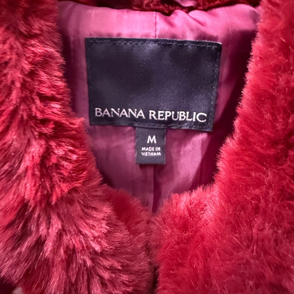 Red faux fur zip up jacket bomber style - Picture 3 of 4